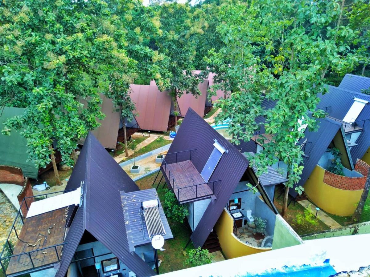 Kottawatta River Bank Resort อุดาวาลาเว ภายนอก รูปภาพ