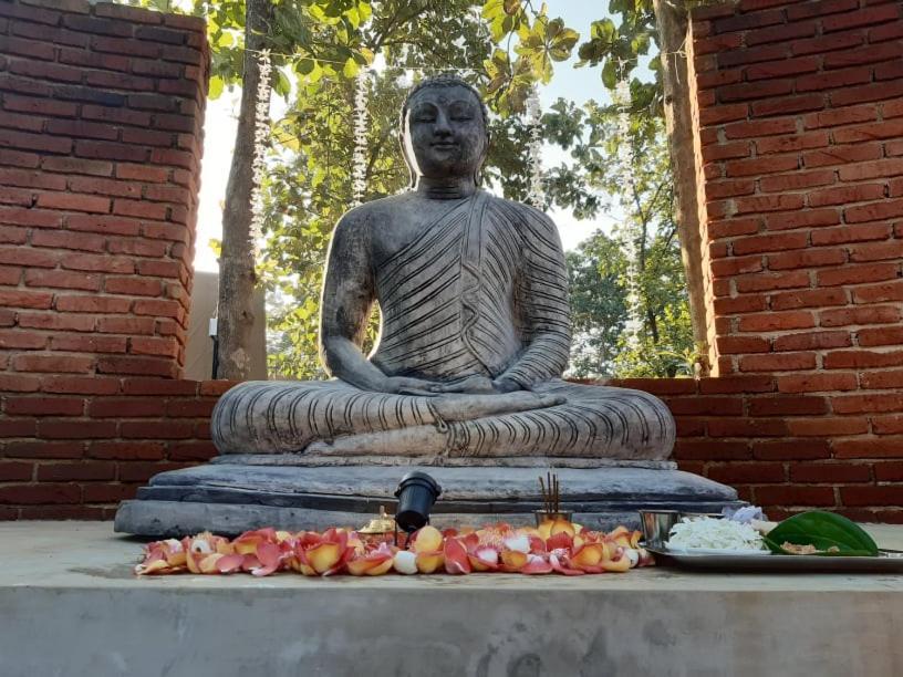 Kottawatta River Bank Resort อุดาวาลาเว ภายนอก รูปภาพ