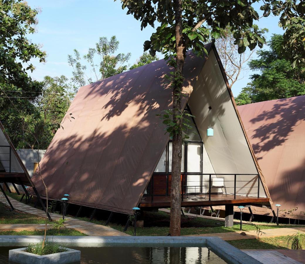 Kottawatta River Bank Resort อุดาวาลาเว ภายนอก รูปภาพ
